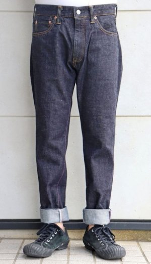 画像2: MOMOTARO JEANS 桃太郎ジーンズ 0106SPZ 世界最特濃デニム！ narrow tapered 15.7oz 特濃インディゴ出陣ナローテーパード ジッパーフライ 定番 人気アイテム スニーカー との相性抜群の 細めのストレート 国産ジーンズmade in japan 5pocket denimpants 5ポケット ジーンズ ジーパン デニムパンツ 