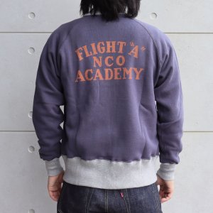 画像3: TOYS McCOY トイズマッコイ TMC2365 C-2 SWEAT 8TH AF " FLIGHT "A" NCO ACADEMY " ミリタリースウェット 空軍 士官学校 アカデミー C-2セーター プリント フルジップ 裏起毛 スウェット トレーナー