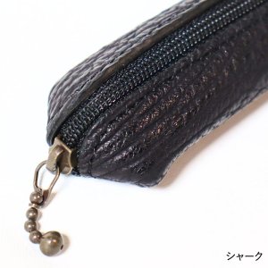 画像2: KC's ケイシイズ Coin Case phaselus コインケース パセルス インゲン豆の形のスリムな コインケース 小銭入れ 小物入れ コンパクト 職人手づくり 本革 エキゾチック レザー