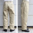 画像2: BUZZRICKSON'S バズリクソンズ M43036 EARLY MILITARY CHINOS 1942 MODEL (ONE WASH) エアリー ミリタリーチノ 42チノ 42カーキ チノパン ミリタリーパンツ ワークパンツ  ミリタリーチノ 太めシルエット ワンウォッシュ済み 日本製　madeinjapan (2)