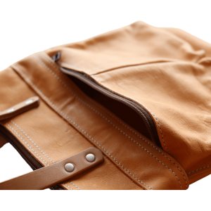 画像8: BUTLER VERNER SAILS バトラーバーナーセイルズ  Horse Leather Mini Helmet bag  JA-2928  ホースレザーミニヘルメットバッグ ショルダーバッグ 馬革 素上げ 革引手 栃木レザー 日本製 madeinjapan