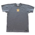 画像4: TOYS McCOY トイズマッコイ TMC2533 DURABLE TEE "ONE STAR" THE WILD ONE CODE 33 ライダースジャケット スタンダードデザイン デュラブル ゴールド ベタプリント 半袖Tシャツ コットン 100% 日本製