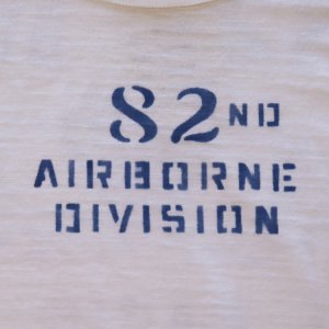 画像8: BUZZ RICKSON'S バズリクソンズ BR79564 SLUB YARN T-SHIRT "82nd AIRBORNE DIV."スラブヤーン Tシャツ 丸胴ボディ 天竺ニット プリントTシャツ ステンシル仕上げ ミリタリー コットン100％ 日本製