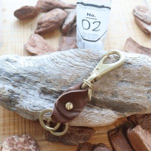 画像2: BUTLER VERNER SAILS バトラーバーナーセイルズ JA-1897 DOUBLE KEY HOLDER ダブルキーホルダー ブラス×栃木レザー 牛革 真鍮金具 ジャム瓶パッケージ 日本製 Made in JAPAN