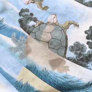 画像15: SUN SURF サンサーフ SS39461 SUN SURF × 葛飾北斎 SPECIAL EDITION “亀” 3 匹の亀 蓑亀 子孫繁栄 日本の意匠 葛飾北斎コラボレーション スペシャルエディション ハワイアンシャツ アロハシャツ 半袖 日本製 made in japan