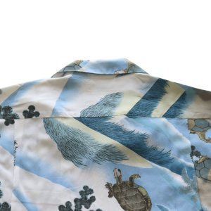 画像12: SUN SURF サンサーフ SS39461 SUN SURF × 葛飾北斎 SPECIAL EDITION “亀” 3 匹の亀 蓑亀 子孫繁栄 日本の意匠 葛飾北斎コラボレーション スペシャルエディション ハワイアンシャツ アロハシャツ 半袖 日本製 made in japan