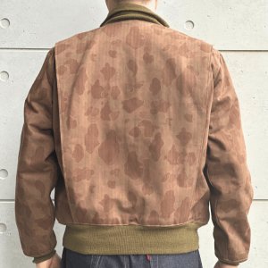 画像3: BUZZ RICKSON'S バズリクソンズ BR15768 AVIATION ASSOCIATES TANKERS CAMOUFLAGE OVER DYE タンカーズ カモフラージュ ジャケット 航空隊 パイロット カエルの皮膚”（フロッグスキン）野戦服 装備用素材 タンカースジャケット ヘリンボーンツイル