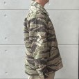 画像3: TAILOR TOYO テーラー東洋 TT15799 Mid 1960s Style Vietnam Liner Jacket “VIET-NAM MAP” ベトナムライナージャケット ベトナムマップ ベトジャン ベトナム戦争 カスタムオーダー品 マップ柄 瓢箪型のキルティング ナイロンリップストップ 防寒性 タイガーストライプ