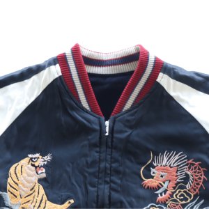 画像15: TAILOR TOYO テーラー東洋 TT15795 Mid 1950s Style Velveteen (Two-tone) × Acetate Souvenir Jacket “WHITE DRAGON” × “EAGLE” 別珍スカジャン  白龍 リバーシブル 鷲 2色の別珍生地 2トーン サテン生地 スーベニアジャケット