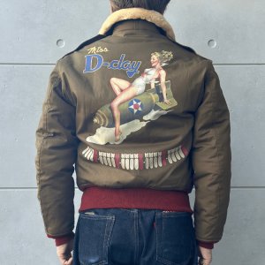 画像5: TOYS McCOY トイズマッコイ TMJ2528 TYPE B-10 TOYS McCOY MFG.CO. " Miss D-day " B-10 ジャケット ミリタリージャケット 赤リブ