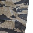 画像5: BUZZ RICKSON'S バズリクソンズ BR42594 WILLIAM GIBSON COLLECTION BLACK TIGER PATTERN TROUSERS OVER DYE ウィリアムギブソンコレクション ブラックタイガーパターン トラウザーズ  オーバーダイ アーミーパンツ アーミートラウザーズ  ARMY タイガーカモフラージュ ウィリアムギブソン ブラックシリーズ (5)