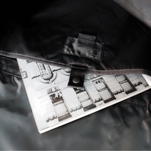 画像7: ATTRACTIONS アトラクションズ x SPEAKEASY スピークイージー Black Messenger ブラックメッセンジャー ショルダーバッグ 斜めがけバッグ メンズ 大容量 コラボレーション