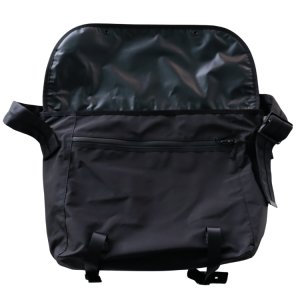 画像11: ATTRACTIONS アトラクションズ x SPEAKEASY スピークイージー Black Messenger ブラックメッセンジャー ショルダーバッグ 斜めがけバッグ メンズ 大容量 コラボレーション