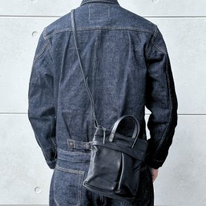 画像3: BUTLER VERNER SAILS バトラーバーナーセイルズ  Horse Leather Mini Helmet bag  JA-2928  ホースレザーミニヘルメットバッグ ショルダーバッグ 馬革 素上げ 革引手 栃木レザー 日本製 madeinjapan