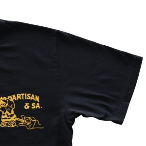 画像12: STUDIO D'ARTISAN ステュディオダルチザン 8212B USA cotton print T コットンプリントT 半袖Tシャツ メンズ アメカジ USコットンボディー ダルチ豚 パロディーシリーズ