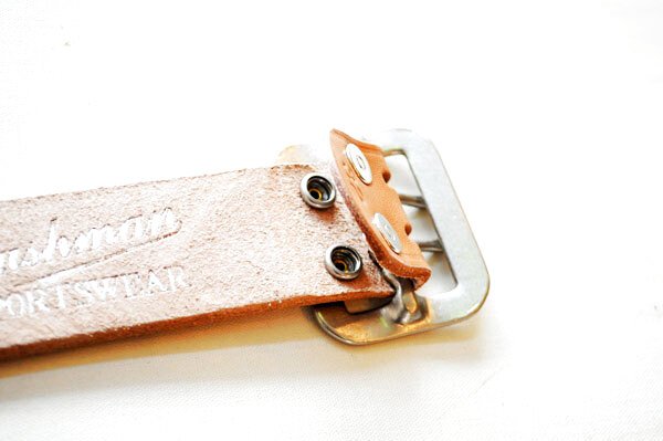 画像10: CUSHMAN クッシュマン Lot.29154 JOHNNY BELT 映画「乱暴者」でマーロン・ブランドが演じる  ジョニーが着用していたベルト を再現した "ジョニーベルト" 40mm カウハイド クロスステッチ クリッピング 仕様 ダブルピン バックル 取り外し可能 タン×ブラックのコンビネーション! (10)