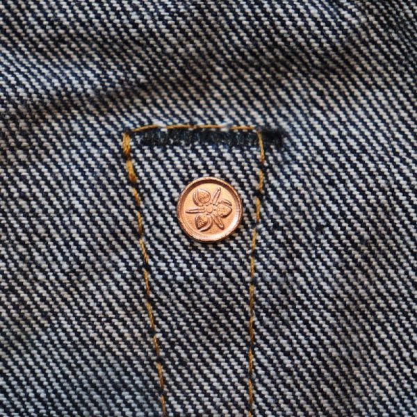 画像24: MOMOTARO JEANS 桃太郎ジーンズ 0106SPZ 世界最特濃デニム！ narrow tapered 15.7oz 特濃インディゴ出陣ナローテーパード ジッパーフライ 定番 人気アイテム スニーカー との相性抜群の 細めのストレート 国産ジーンズmade in japan 5pocket denimpants 5ポケット ジーンズ ジーパン デニムパンツ  (24)