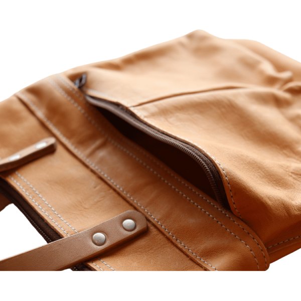 画像8: BUTLER VERNER SAILS バトラーバーナーセイルズ  Horse Leather Mini Helmet bag  JA-2928  ホースレザーミニヘルメットバッグ ショルダーバッグ 馬革 素上げ 革引手 栃木レザー 日本製 madeinjapan (8)