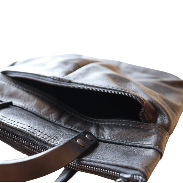 画像14: BUTLER VERNER SAILS バトラーバーナーセイルズ  Horse Leather Mini Helmet bag  JA-2928  ホースレザーミニヘルメットバッグ ショルダーバッグ 馬革 素上げ 革引手 栃木レザー 日本製 madeinjapan (14)