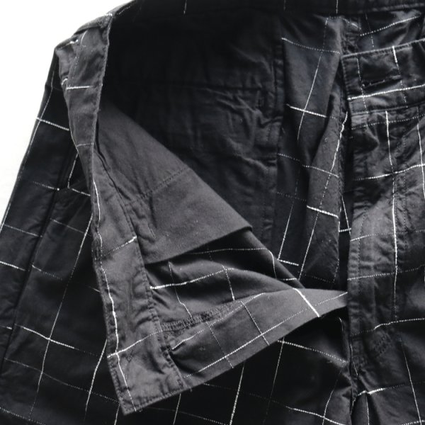 画像7: STUDIO D'ARTISAN ステュディオダルチザン 1900 KYOUTO BLACK DYEING KASURI SHORTS 京黒紋付染 絣 ショート パンツ 「究極の黒」Made in JAPAN 日本製 (7)