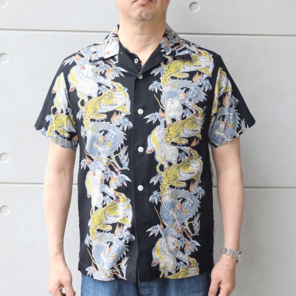 画像2: STUDIO D'ARTISAN ステュディオダルチザン トルネード豚アロハシャツ 1950年代 ヴィンテージアロハシャツ トルネードタイガー トルネード豚 Made in JAPAN (2)