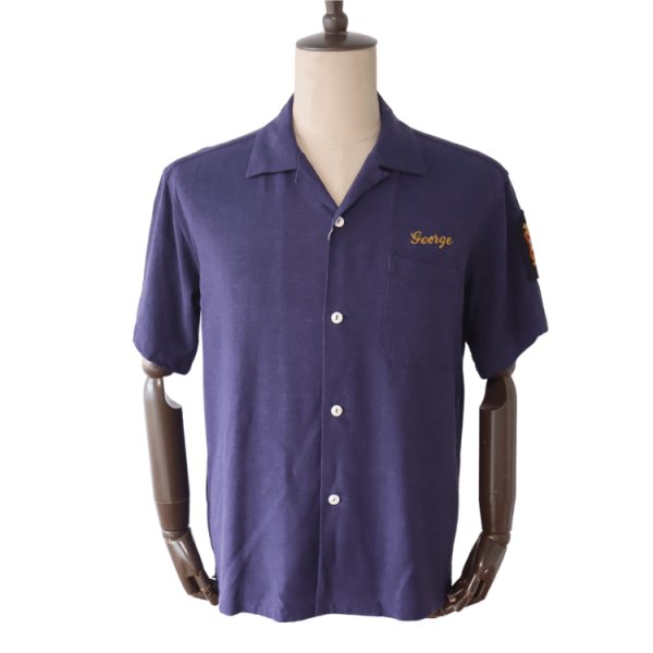 画像4: BUZZ RICKSON'S バズリクソンズ BR39510 U.S. NAVY RAYON LINEN OPEN SHIRT with CHAIN EMBROIDERED 1950年代 アメリカ海軍 駆逐艦 DD-574ジョン・ロジャース 退役軍人局パッチ レーヨンリネン オープンシャツ (4)
