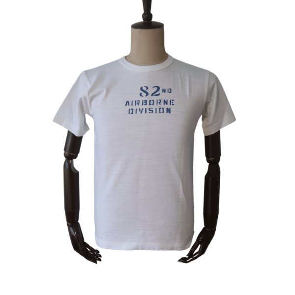 画像2: BUZZ RICKSON'S バズリクソンズ BR79564 SLUB YARN T-SHIRT "82nd AIRBORNE DIV."スラブヤーン Tシャツ 丸胴ボディ 天竺ニット プリントTシャツ ステンシル仕上げ ミリタリー コットン100% 日本製 (2)