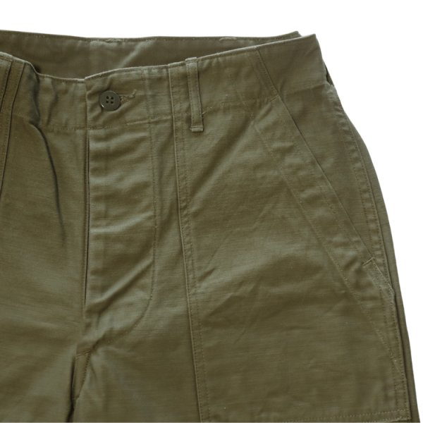 画像4: BUZZ RICKSON'S バズリクソンズ BR51735 TROUSERS, MEN'S, COTTON SATEEN OLIVE GREEN QM SHADE 107, TYPE I, CLASS SHORTS ミリタリーパンツ ショーツ 短パン アメリカ軍ミリタリー 東洋エンタープライズ 日本製 (4)