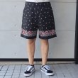 画像2: SUGAR CANE シュガーケーン SC52538 NATIVE AMERICAN BANDANA PRINT WORK SHORTS  ネイティブアメリカンバンダナプリントワークショーツ 1960年代インディアンモチーフ 東洋エンタープライズ (2)