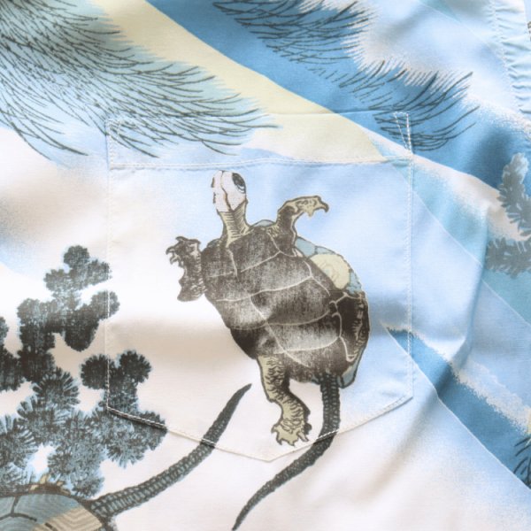 画像9: SUN SURF サンサーフ SS39461 SUN SURF × 葛飾北斎 SPECIAL EDITION “亀” 3 匹の亀 蓑亀 子孫繁栄 日本の意匠 葛飾北斎コラボレーション スペシャルエディション ハワイアンシャツ アロハシャツ 半袖 日本製 made in japan (9)