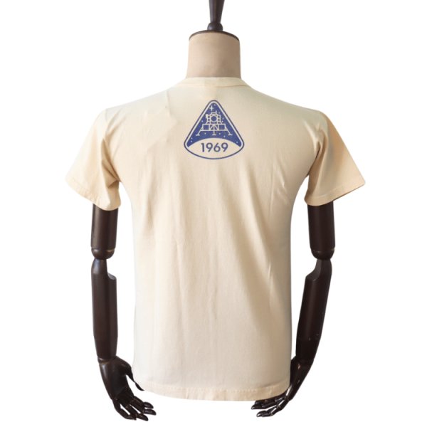 画像3: TOYS McCOY トイズマッコイ TMC2538 TOYS McCOY × SNOOPY TEE  “MOON LANDERS” アポロ10号 スヌーピー チャーリーブラウン コラボTシャツ アメリカンカルチャー  半袖Tシャツ コットン 100% 日本製 (3)