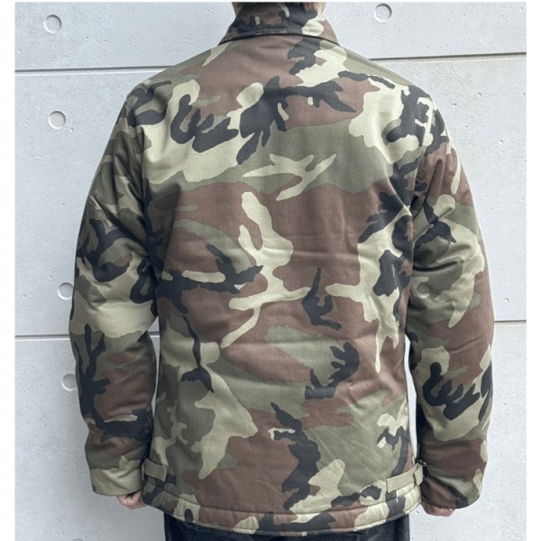 画像3: BUZZ RICKSON'S バズリクソンズ BR15763 Type DECK A-2 “BUZZ RICKSON MFG. CO.” CAMOUFLAGE VERSION カモフラージュバージョン デッキA-2ジャケット 米海軍 甲板作業用ジャケットN-1の後継モデル コットン・ナイロンの混紡生地 ウッドランドのカモフラージュ生地 (3)