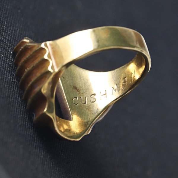 画像6: CUSHMAN クッシュマン 29381 U.S.N. BRASS RING BRASS 米海軍ブラスリング ブラス 1940年代 U.S.NAVY ネイビー オニキス シンプルデザイン アールデコ調のフィン ゴツい雰囲気 指輪 リング (6)