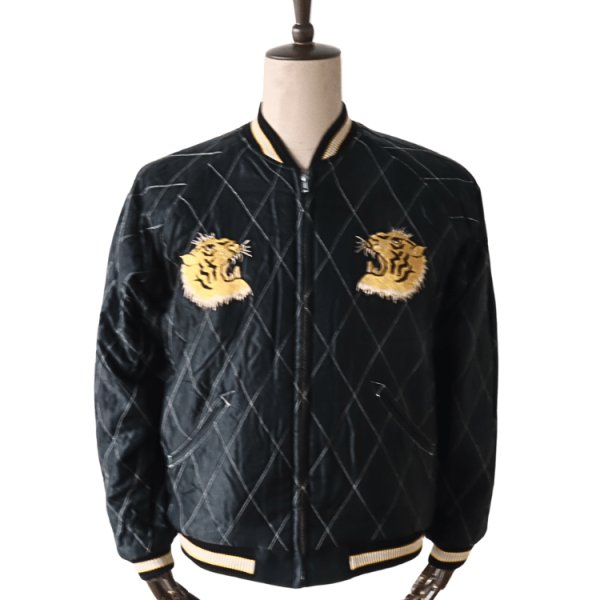画像4: TAILOR TOYO テーラー東洋 TT15792-128 Mid 1950s Style Velveteen Souvenir Jacket “ROARING TIGER” × “JAPAN MAP” 別珍スーベニアジャケット 別珍 スカジャン 虎 日本地図リバーシブル 2トーン サテン生地 スーベニアジャケット 刺繍 (4)
