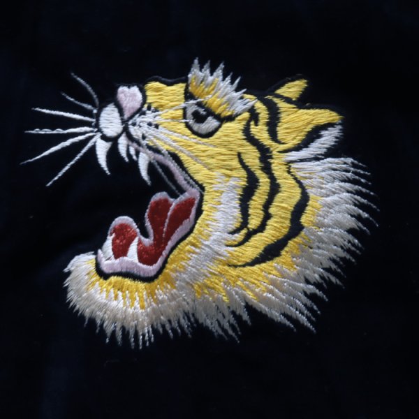 画像8: TAILOR TOYO テーラー東洋 TT15792-128 Mid 1950s Style Velveteen Souvenir Jacket “ROARING TIGER” × “JAPAN MAP” 別珍スーベニアジャケット 別珍 スカジャン 虎 日本地図リバーシブル 2トーン サテン生地 スーベニアジャケット 刺繍 (8)