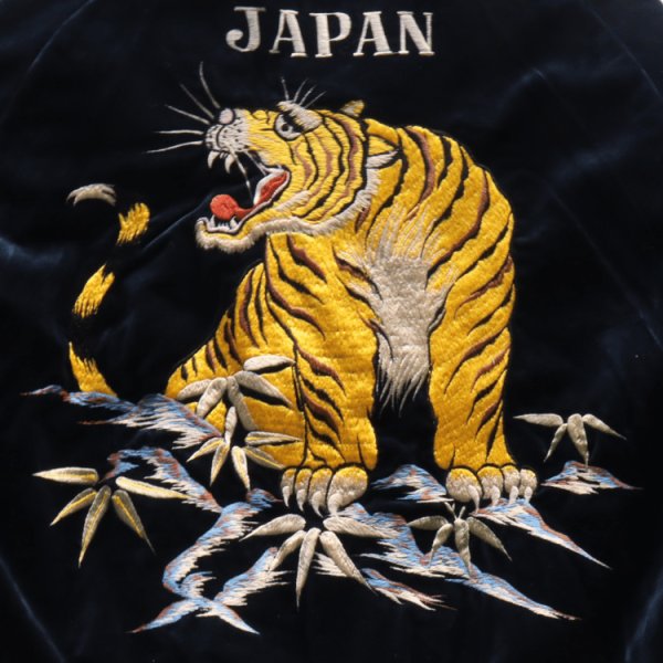 画像15: TAILOR TOYO テーラー東洋 TT15792-128 Mid 1950s Style Velveteen Souvenir Jacket “ROARING TIGER” × “JAPAN MAP” 別珍スーベニアジャケット 別珍 スカジャン 虎 日本地図リバーシブル 2トーン サテン生地 スーベニアジャケット 刺繍 (15)