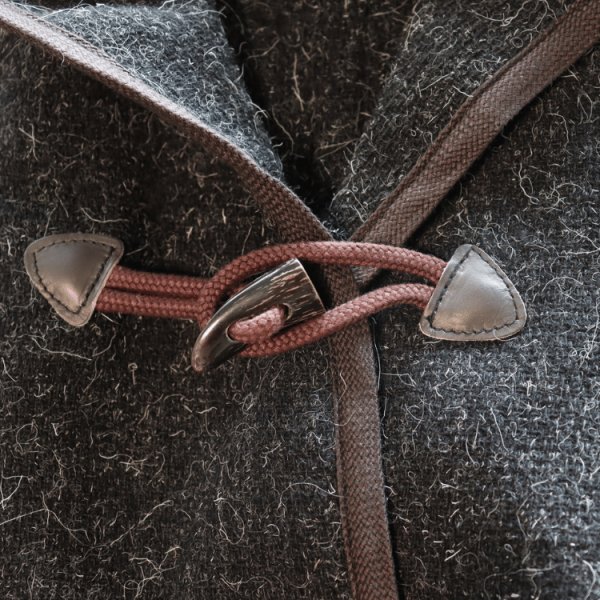 画像9: The 2 Monkeys TM12443 Montagnard Poncho モンタニャールポンチョ 山賊 ケープ モチーフ モンタニャール 山の民 (9)