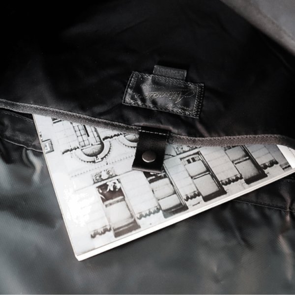 画像7: ATTRACTIONS アトラクションズ x SPEAKEASY スピークイージー A20037 Black Messenger ブラックメッセンジャー ショルダーバッグ 斜めがけバッグ メンズ 大容量 コラボレーション (7)