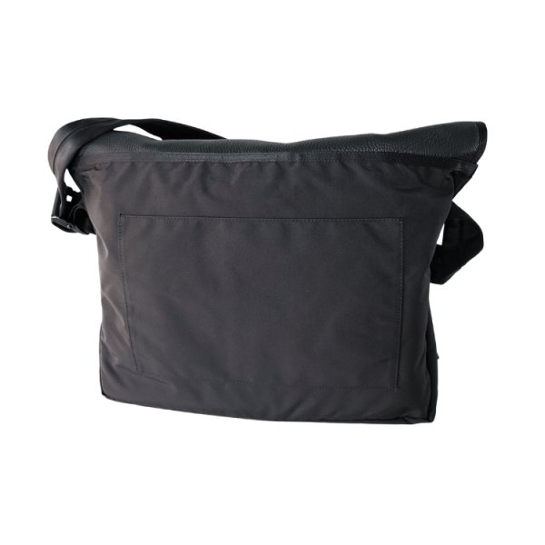 画像3: ATTRACTIONS アトラクションズ x SPEAKEASY スピークイージー A20037 Black Messenger ブラックメッセンジャー ショルダーバッグ 斜めがけバッグ メンズ 大容量 コラボレーション (3)