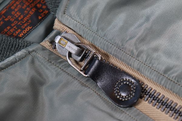 バズリクソンズ　MA-1 CROWN Zipper